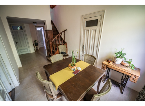 Próximo Prado, Gran Casona, Ideal Familia O Empresa