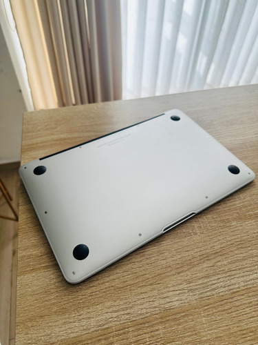 Macbook Air (11 Pulgadas, Principios De 2015) (Usado)