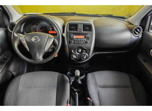 Nissan March 1.6 SV 16V FLEX 4P MANUAL