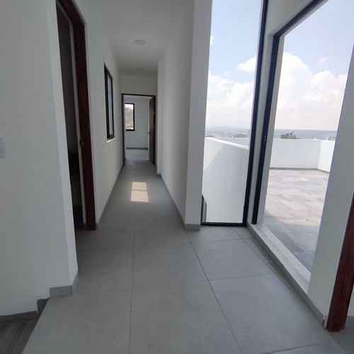 Casas En Venta En El Condado, Jardín, 3 Recamaras, Una En Pb, De Lujo !