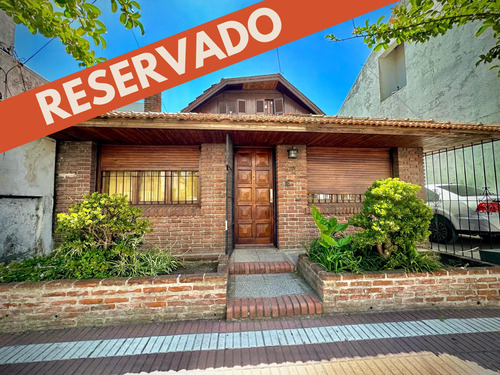 Venta Chalet Marplatense En Barrio San Jose