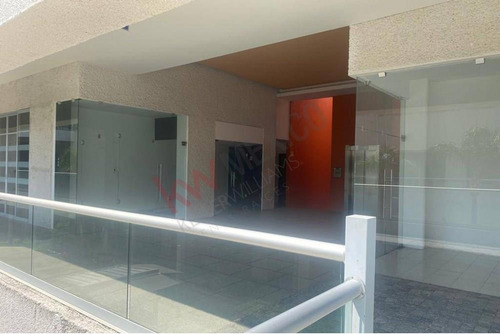 Local Comercial En Renta En Plaza Novum, Jiutepec Ideal Para Negocios De Alto Perfil