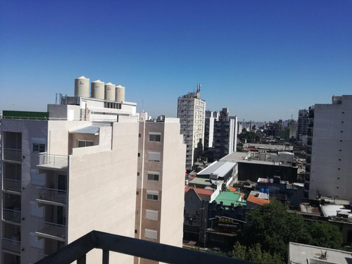 Imagen 11 de 13 de Alquiler, Flores, Departamento De 2 Amb Cfte Con Balcon