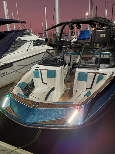 Imagen 11 de 14 de Lancha De Wakeboard Wakesurf Nautique G21 Coastal Edition