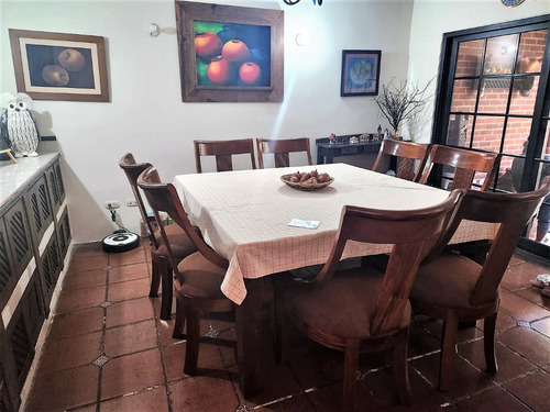 Imagen 5 de 27 de Vendo Hermosa Casa Ubicada En Sector Exclusivo De Alta Plusvalía, Excelente Estado