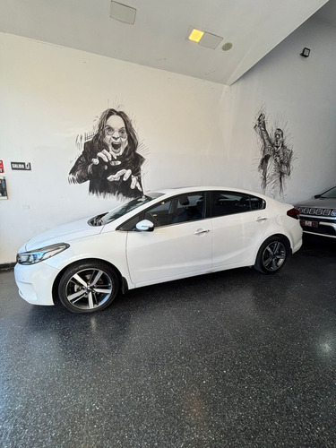 Kia Cerato 2.0 Sx At6