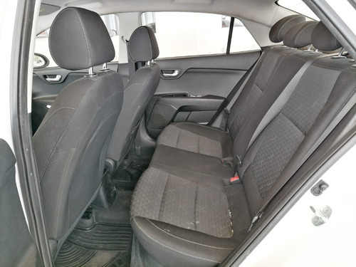 Imagen 7 de 14 de Kia Rio Sedan Automatico 2018!!!