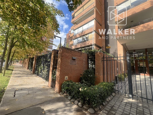 Departamento En Arriendo De 5 Dorm. En Las Condes