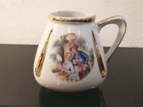 Antiguo Mate De Porcelana Con Escena Romántica