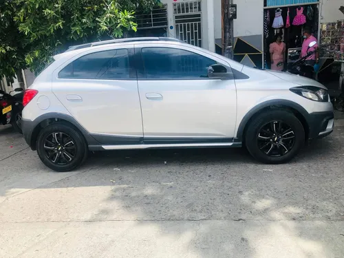 Chevrolet Onix 1.4 Lt
