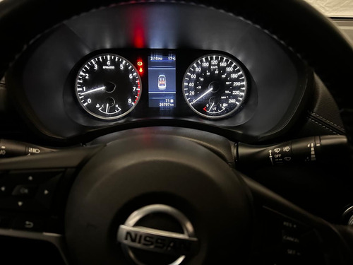 Nissan Sentra 2.0 Advance Mt