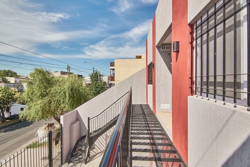 Ph A Estrenar En Venta Listo Para Escriturar!! En Remedios De Escalada, Lanús