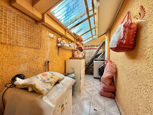 Se Vende Linda Casa En Belloto Centro