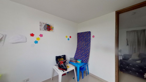 Apartamento En Piso 1, Conjunto Residencial Cafeto, Cachipay, Al Sur De Cali. Área 75m2.