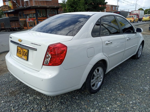 Chevrolet Optra Advance Sedan Mecanico Blanco Mod 2011