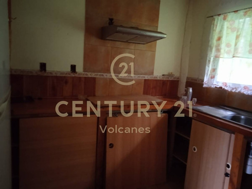 Imagen 17 de 28 de Venta De Casa C/ Parcela , 2 Pisos , Caburgua