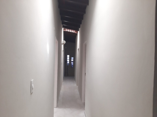 Imagen 3 de 14 de Casa Con Excelentes Espacios En Villa Africana, Calle Cerrada. Posee Un Anexo Independiente