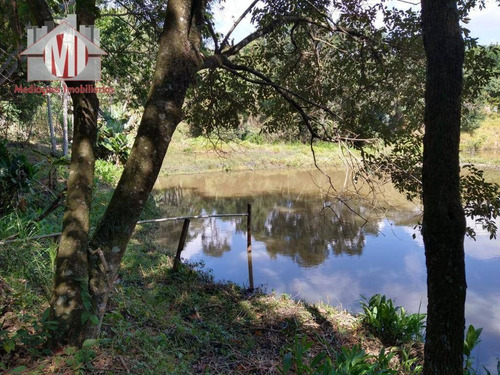 Ótima Chácara Com 4 Dormitórios, Rica Em Água, 04 Lagos, Bem Localizada, Linda Vista, À Venda, 10000 M² Por R$ 365.000 - Pedra Bela - Pedra Bela/sp - Ch0882