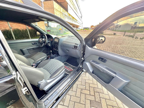 Fiat Strada 1.8 16v Adventure Cab. Dupla Flex 3p