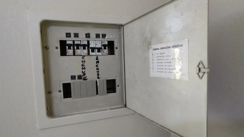 Uf 10, Oficina En Santa Rosa Con Alameda