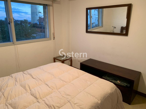 Imagen 20 de 26 de Venta Apartamento 2 Dormitorios Y Medio, Peninsula, Punta Del Este
