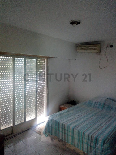 Casa A La Venta Interna De 2 Dormitorios En Santa Fe.