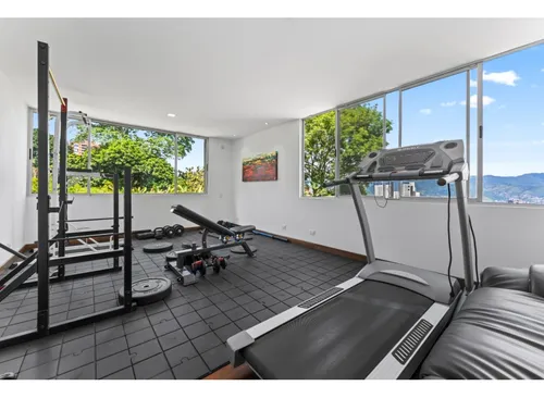 452m2 Casa En El Poblado