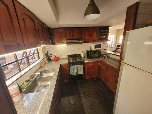Chalet En Zona Residencial En Banfield Oeste 6 Amb