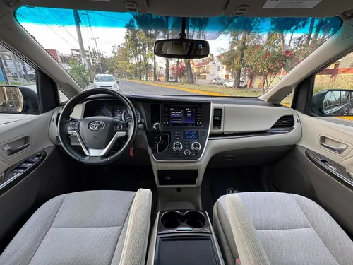 Toyota Sienna 3.5 Xle At