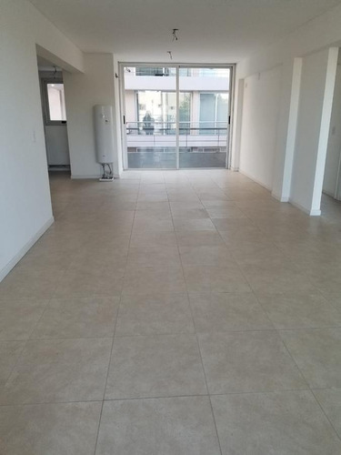Imagen 5 de 11 de Departamento - Beccar-vias/rolon
