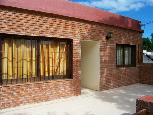Imagen 2 de 13 de Casa Cerca De Todos Los Servicioc.