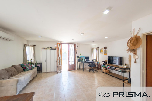 Casa- 2 Dorm- Villa Allende