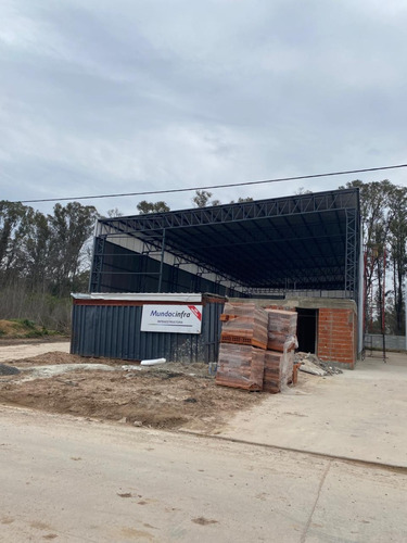 (69) Galpon En Alquiler / 600 M² / Parque Industrial Moreno 2 / Pim 2