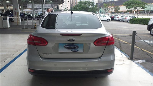 Imagem 4 de 9 de Ford Focus 2.0 Se Plus Fastback 16v