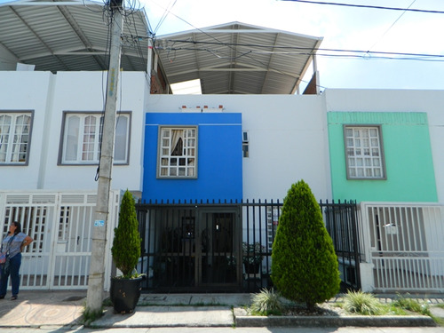 Venta Casa Dos Pisos Y Terraza En Palmira, Valle Del Cauca