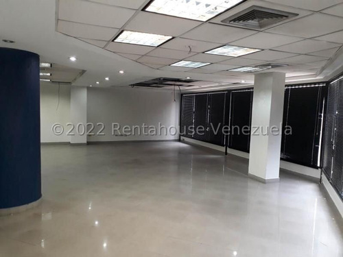 Imagen 3 de 12 de Local En Venta, Esq Salas, Centro