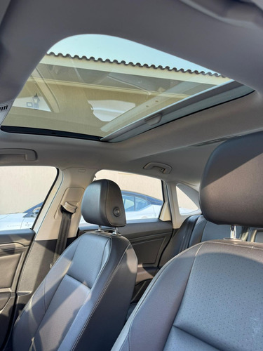 Volkswagen Jetta 1.4 4P 250 TSI TURBO CONFORTLINE AUTOMÁTICO