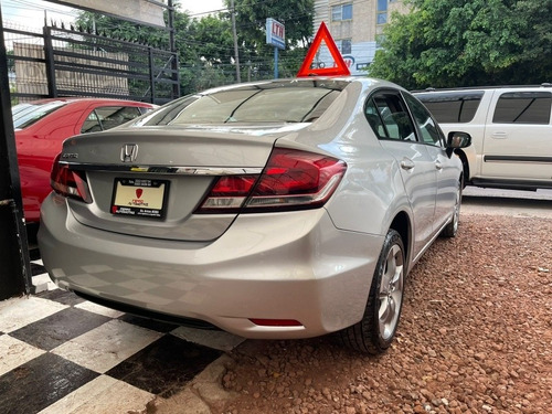 Imagen 10 de 15 de Honda Civic 1.8 Lx Sedan L4 Man. Mt 2014