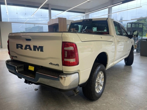 RAM Ram 2500 Laramie 6.7 2500 4x4 Cd Tbo Diesel 4p Aut