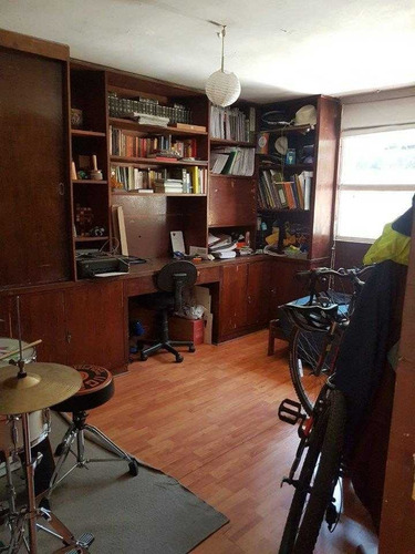 Casa En Barrio Residencial Para Remodelar, Gran Terreno