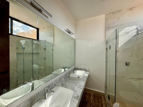 Casa En Venta De 4 Recamaras En Privada Ubicada En Xcanatun