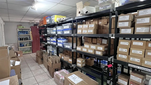 Serv. Profesionales Y Comercio Padre Hurtado / Los Dominicos