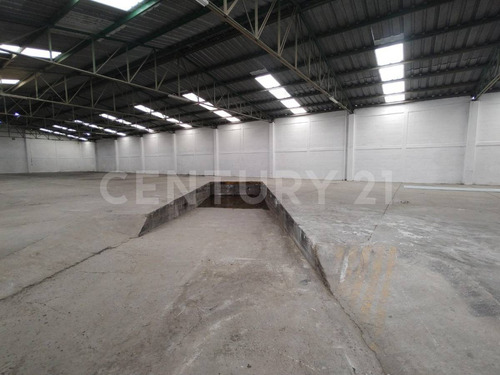 Bodega En Renta 1,000 M2, Chipilo, Pue.