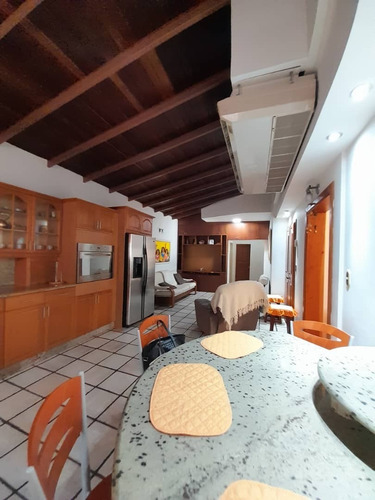 Imagen 7 de 14 de Townhouse En Venta Juanico, Urb. Villas Victoria