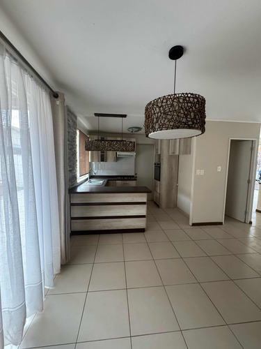 Arriendo Casa D4 B2 E2, Flores De Pucará, Maule