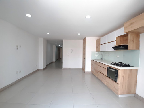 Apartamento Con Opción De Rentas Cortas En Venta. Medellín - San Joaquin