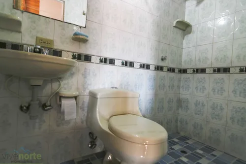 Casa En Venta En Casa De Dos Niveles Estacion Primera. Cod V12850