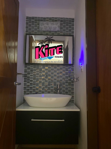 Imagen 7 de 8 de Casa Vacacional En Tucacas Con Piscina Privada Full Equipada