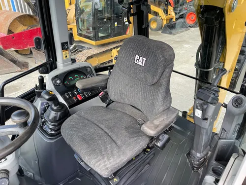 Retroexcavadora Caterpillar 420f2it Modelo 2018. Pajarita
