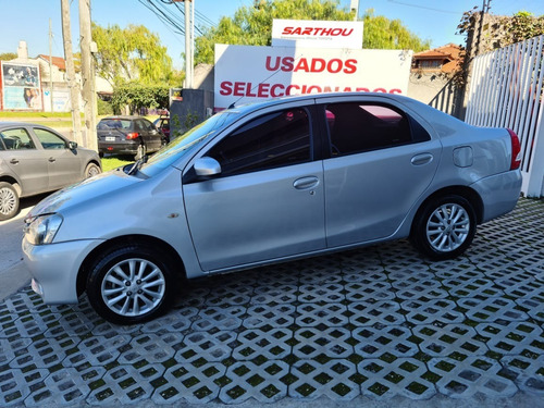 Toyota Etios Xls Sedan 4p M/t 2013 Sarthou